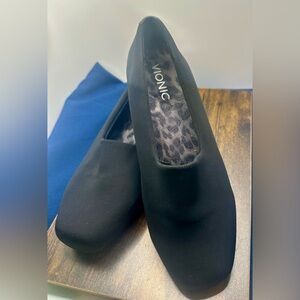 Vionic Powell Demi Wedge Black Loafers Women’s Size 6.5